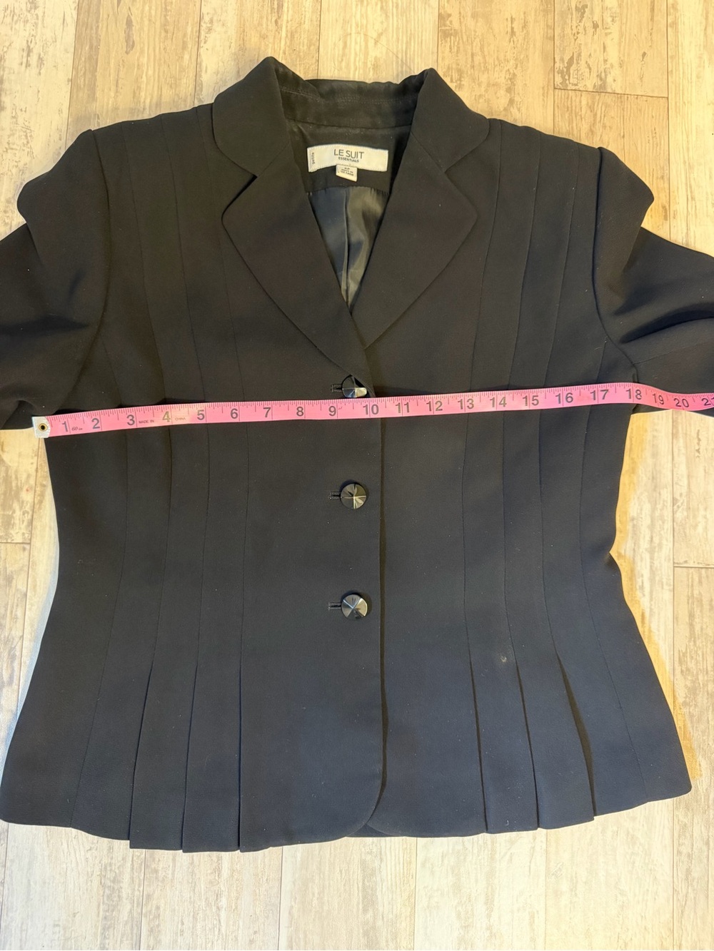Le Suit Black Two-Piece Skirt Suit - Picture 8 of 11